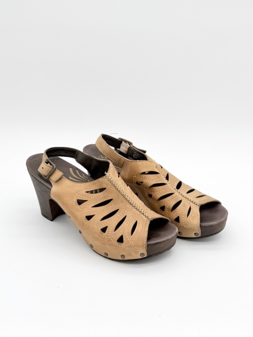 Dansko Sandal Women's Size 40 US 9.5- 10 Rowena Tan Leather Studded Clogs Heel